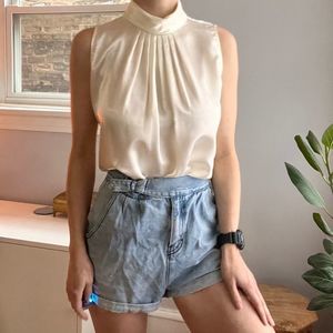 Vintage White Turtleneck Sleeveless Blouse
